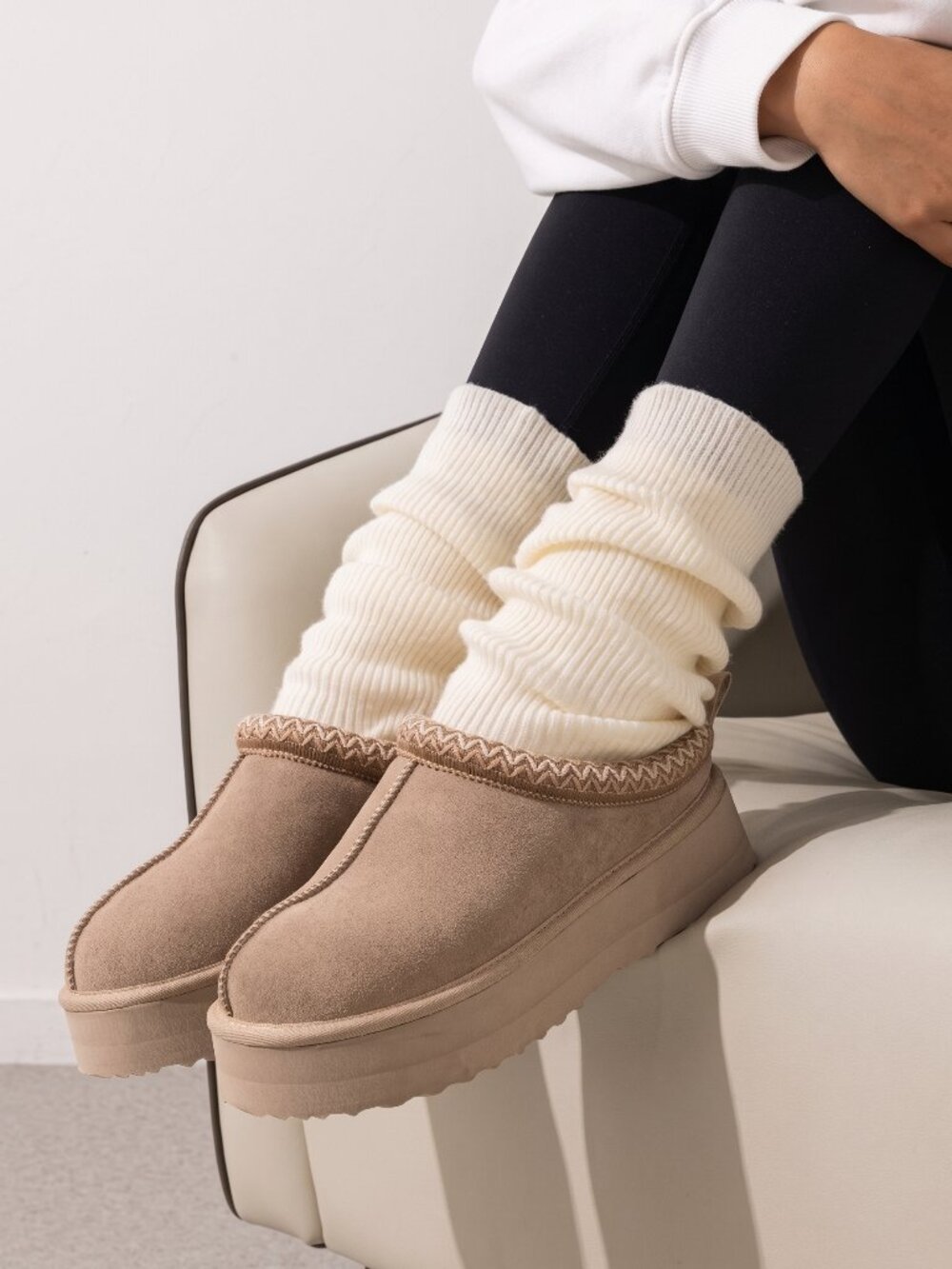 Women's Beige Suede Platform Slippers Faux Fur Lined Indoor Outdoor Boots